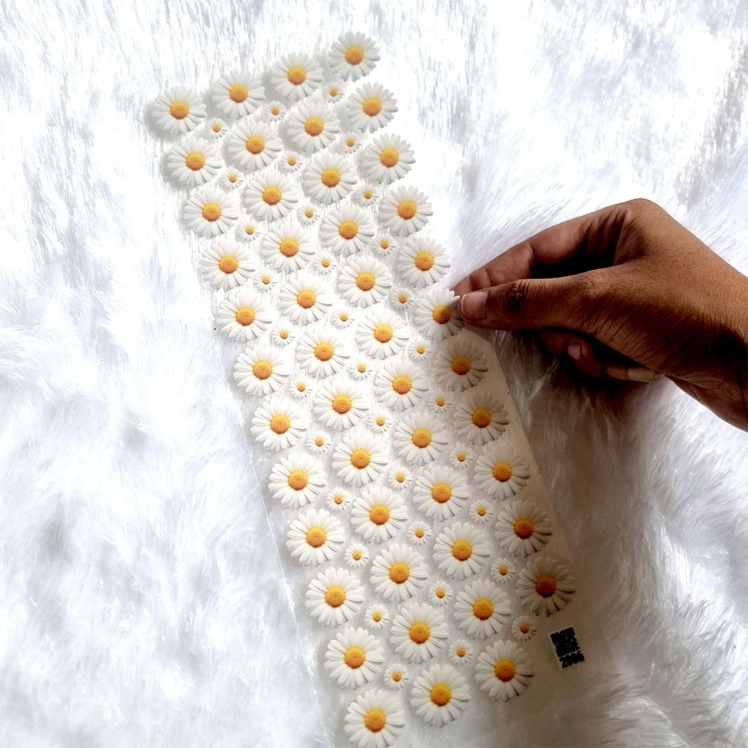 White Daisy Flower UV DTF Resin Sticker