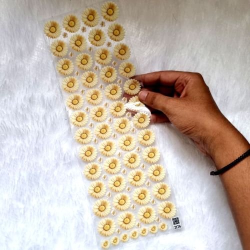 Daisy Light Yellow Flowers UV DTF Transparent Sticker Sheet For Resin-Craft